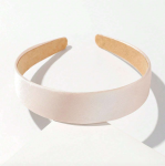 perlų elegancijos lankelis, elegantiškas mergaičių lankelis, aukštos kokybės vaikiškas aksesuaras, pastelinis rožinis lankelis, klasikinio dizaino lankelis, šventinis mergaičių galvos papuošalas, vaikiškų aksesuarų kokybė