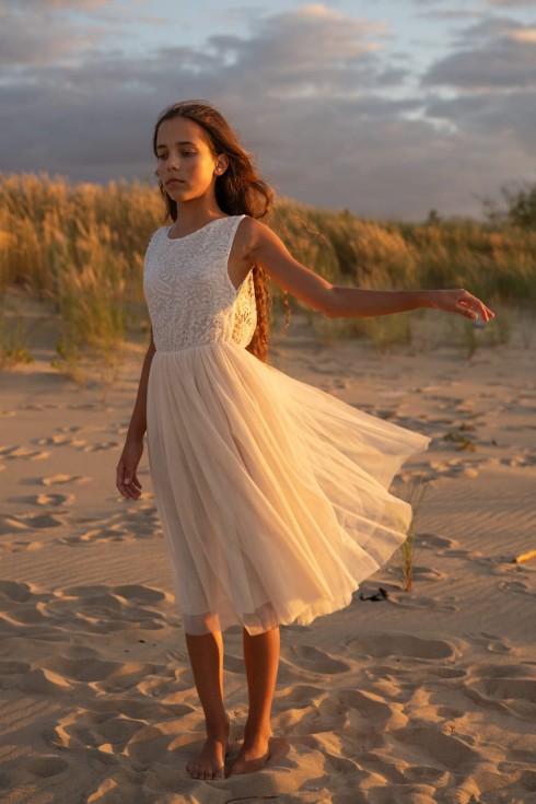 progines sukneles mergaitems, puosnios sukneles mergaitems, sukneles mergaitems, mergaičių suknelės, princesiu sukneles mergaitems, komunijos suknelės, pirmos komunijos sukneles,