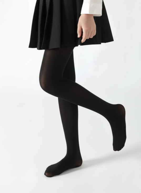 Juodos 40 DEN mergaičių pėdkelnės ant kojos, lygus matinis paviršius